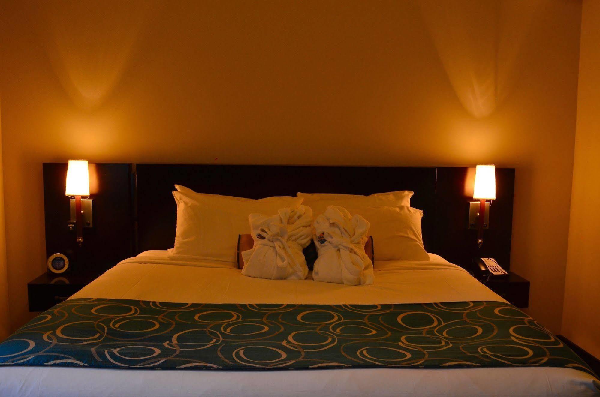 Paradise Resort Club And Spa Канмор Экстерьер фото