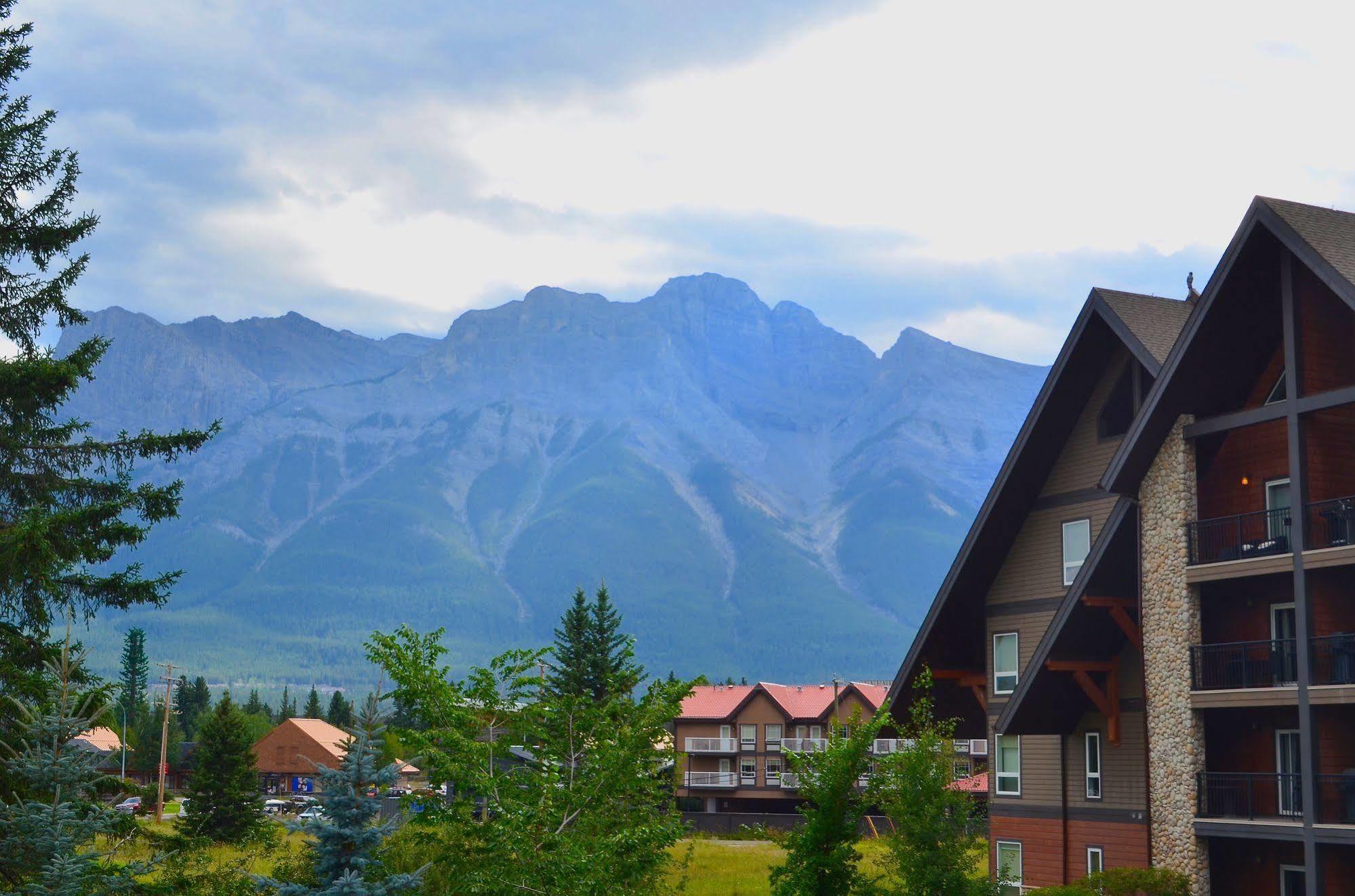 Paradise Resort Club And Spa Канмор Экстерьер фото